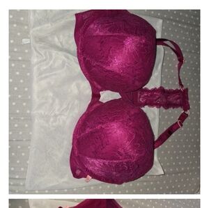 Victoria Secret's 40C racer back push up magenta